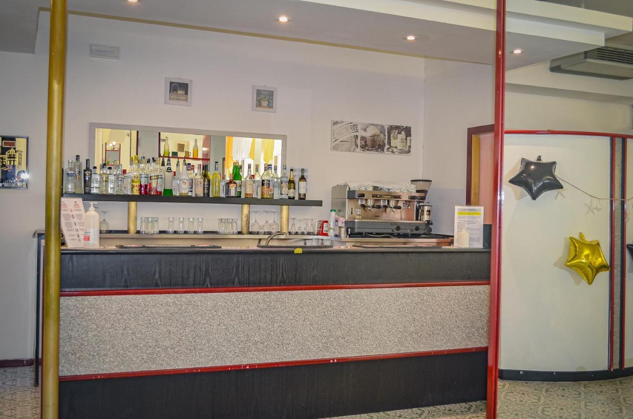 Hotel Stradiot Rimini Buitenkant foto