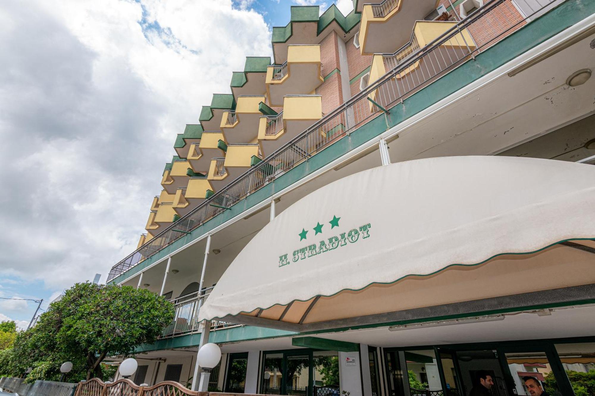 Hotel Stradiot Rimini Buitenkant foto